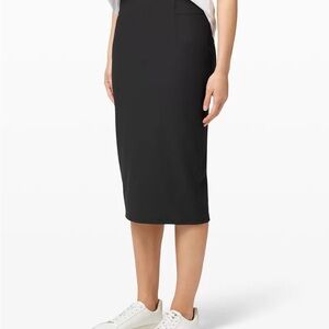 Lululemon black A New Route pencil skirt with pockets NWOT 6 rare